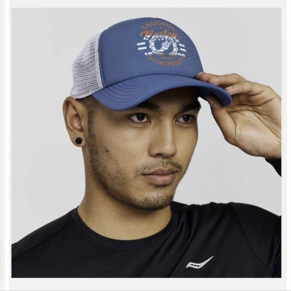 SAUCONY FOAMIE TRUCKERS HAT